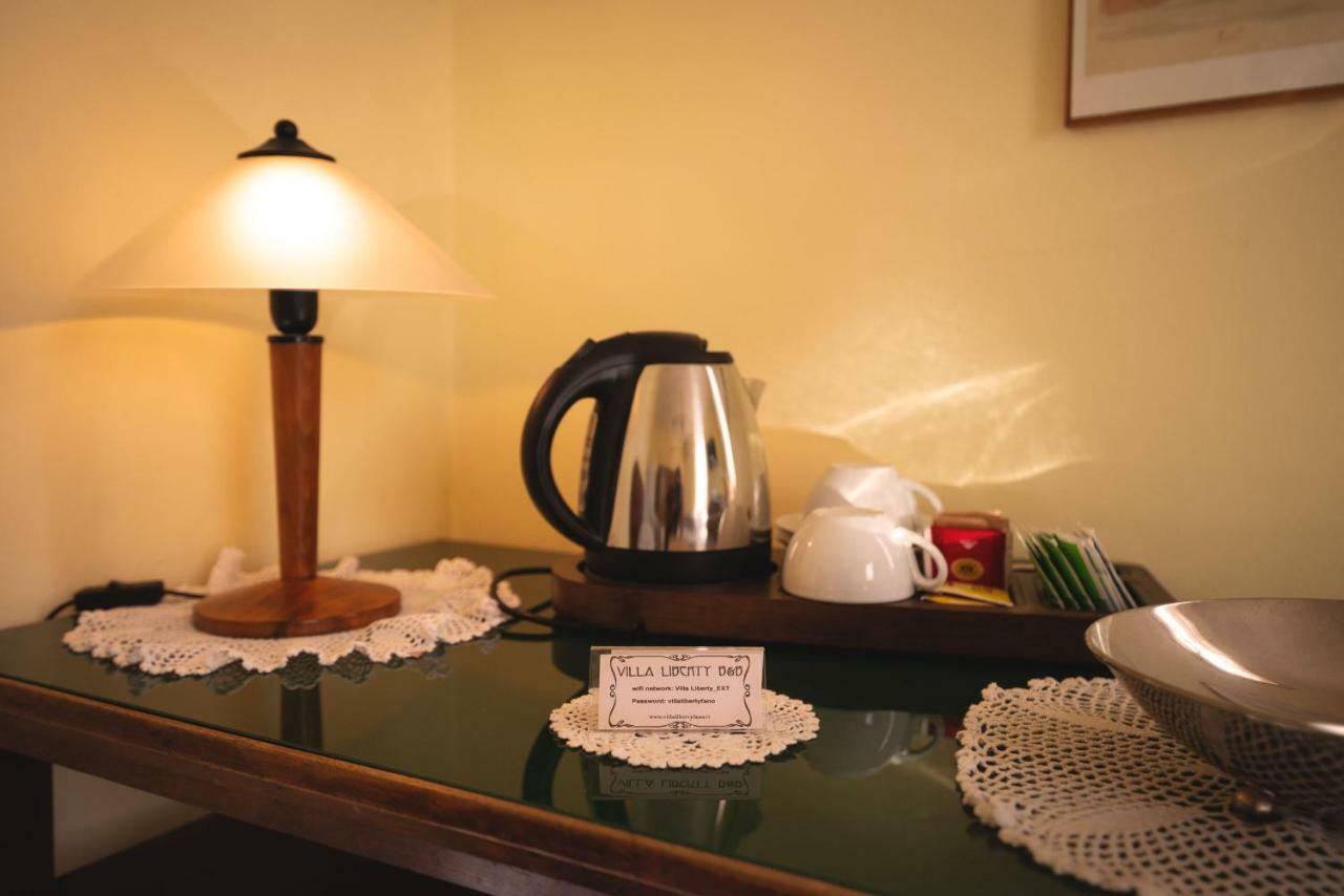 Villa Liberty B&B Фано Екстер'єр фото